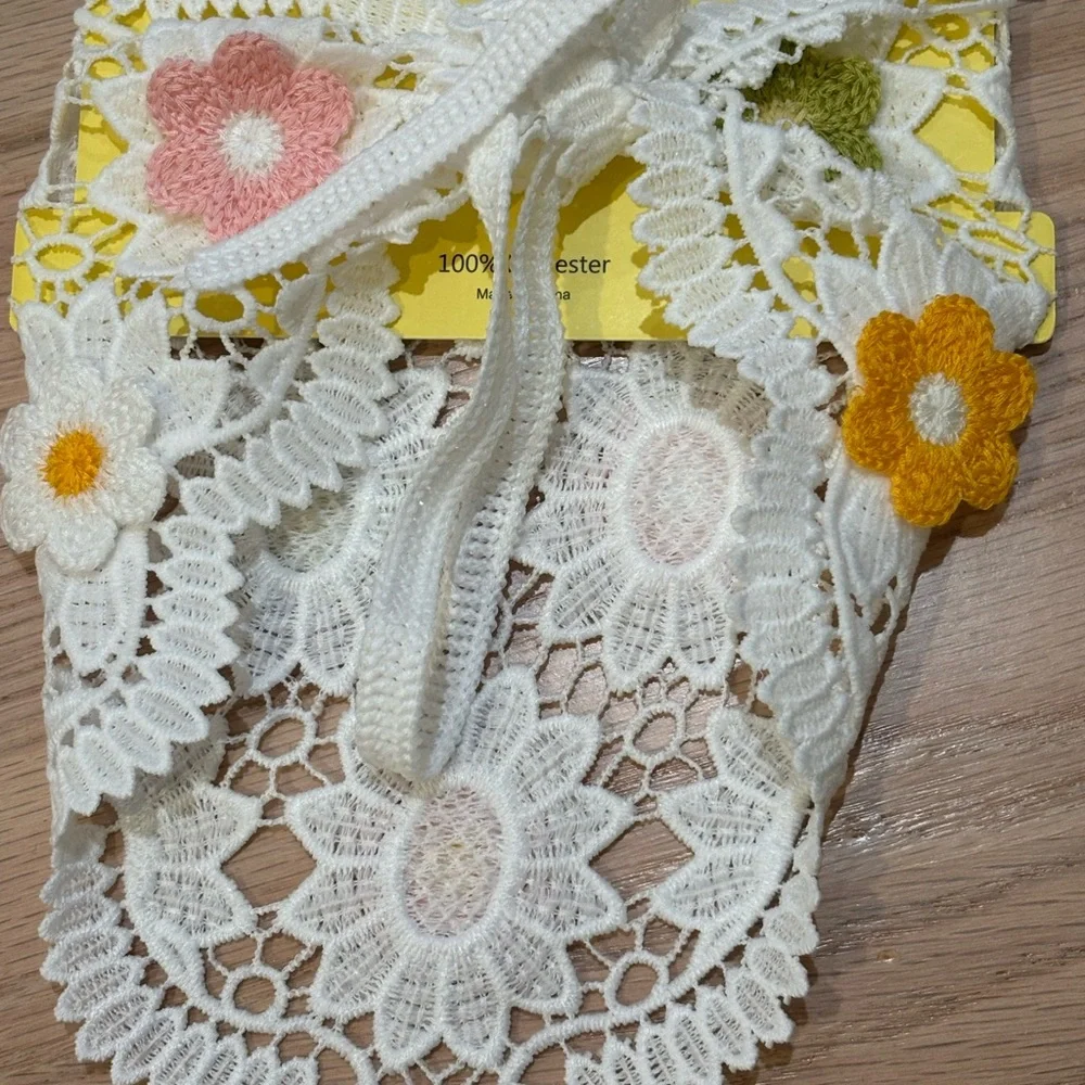 NWT Piper K Floral Lace and Crochet Daisy hair scarf